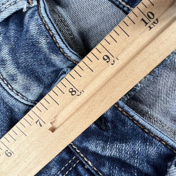 Silver Jeans Women's 27 Kenni Crop Blue Fade Stretch Step Frayed Hem Denim Pants - Picture 15 of 16